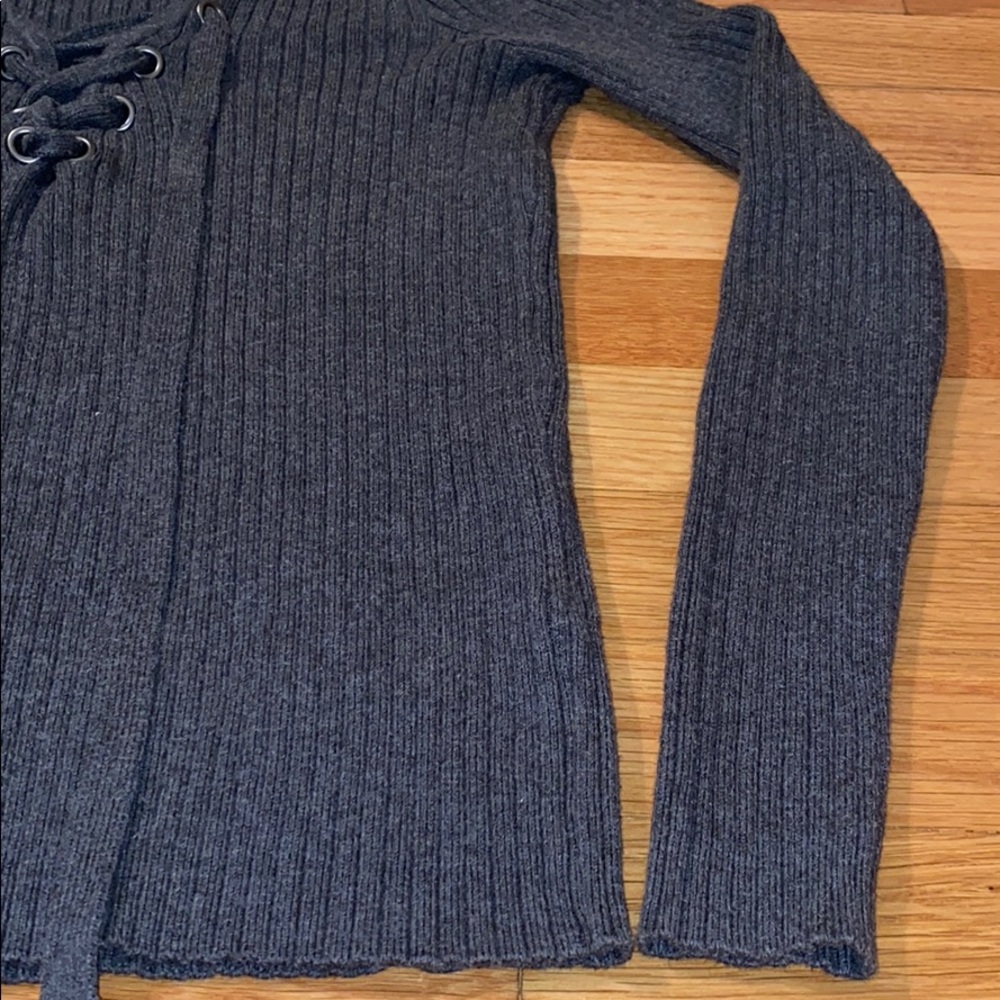 HOLLISTER Sweater - Picture 3 of 9